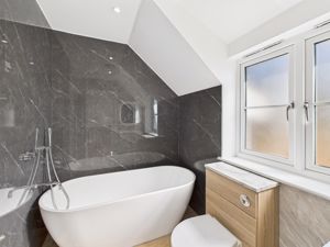 Family bathroom- click for photo gallery
